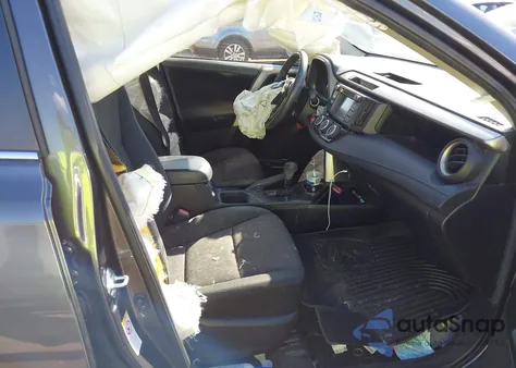 2016 Toyota Rav4 Le z USA, uszkodzony, nr VIN JTMBFREV7GJ078585